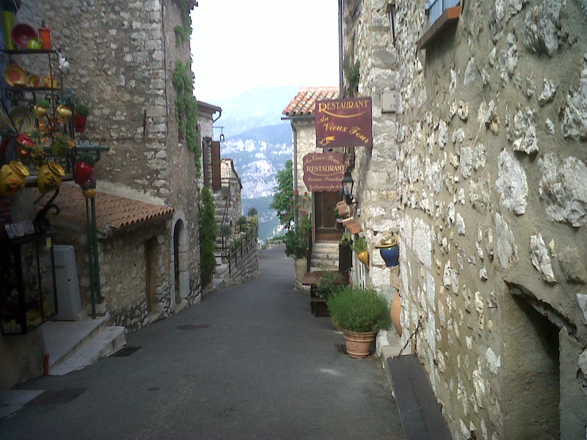 Gourdon Hilltop Village Exploring the hilltop village of Gourdon